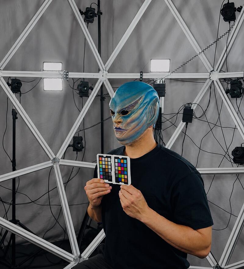 Actor wearing a custom alien mask, scanned in the Metascan Light Cage
